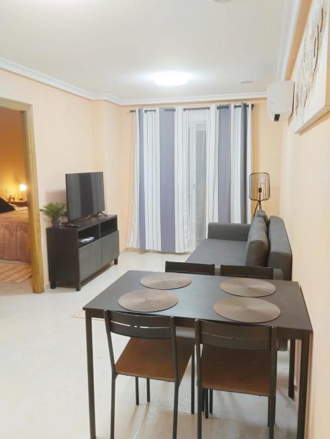 Torrevieja 2 Bedroom Holiday Apartment Exterior photo