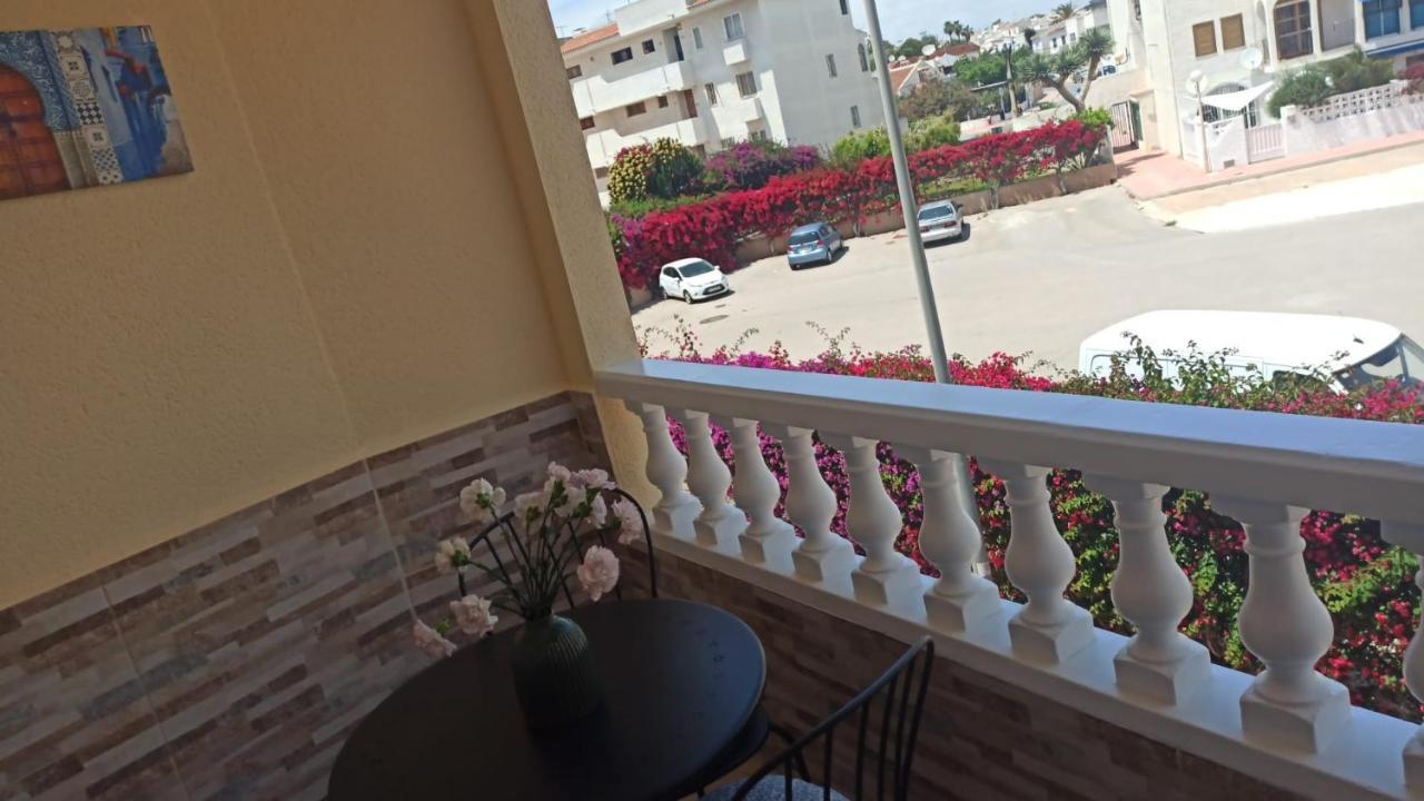 Torrevieja 2 Bedroom Holiday Apartment Exterior photo